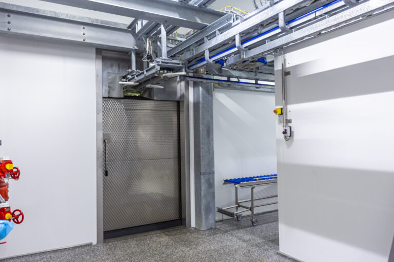 Metaflex Meat Rail doors